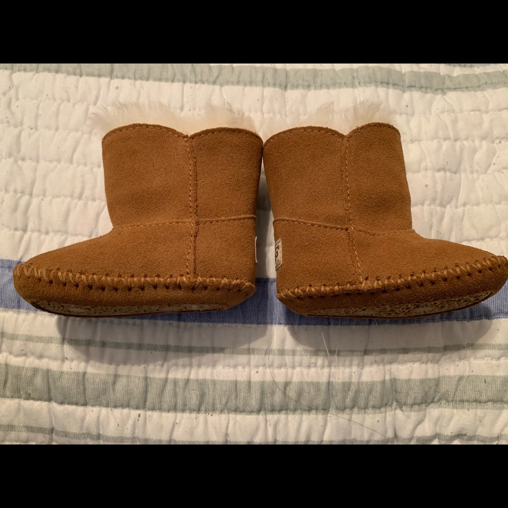 Baby uggs - Picture 3 of 4